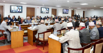 प्रचण्डले लिए सचिवहरूसँग ब्रिफिङ, भोलि निर्देशन दिने